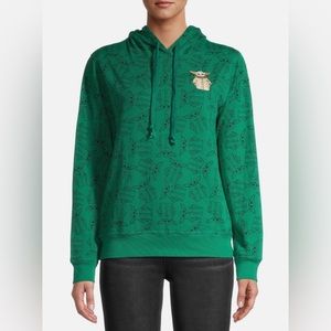 EUC Yoda Star Wars sweatshirt. Size (3-5) junior. Embroidered Yoda